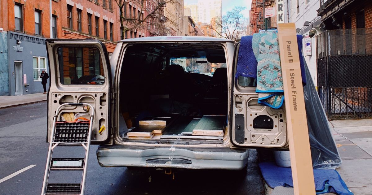 Is it Cheaper to Hire a Van and Move Home by Yourself?